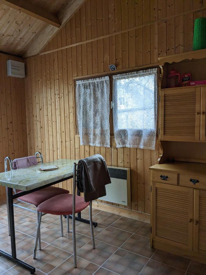 Au Petit Chalet D'Illiers Combray - Salle D'Eau Uniquement מראה חיצוני תמונה