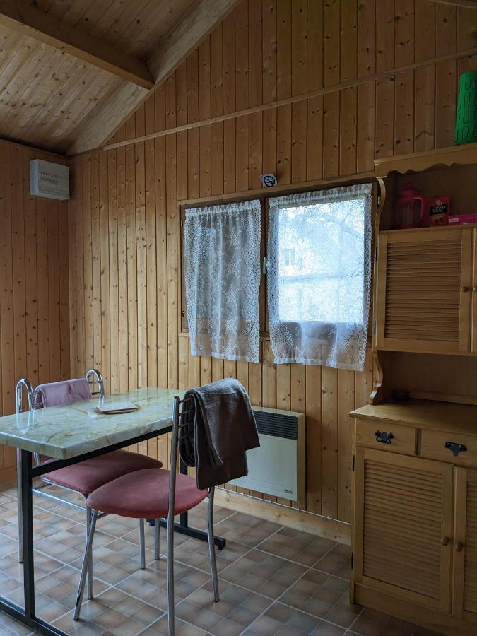 Au Petit Chalet D'Illiers Combray - Salle D'Eau Uniquement מראה חיצוני תמונה
